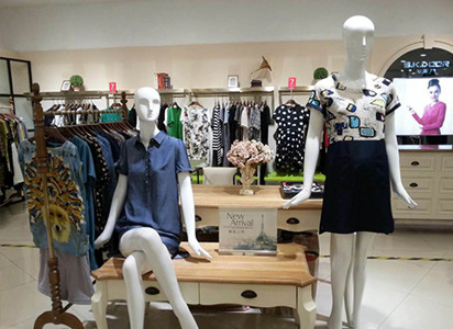 石庫門風情與現(xiàn)代時尚的完美融合——上海安米服飾品牌解析